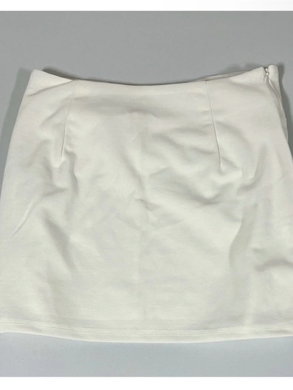 White Ruched Bodycon Mini Skirt Bottoms Size S 🤍✨ #bodycon #y2k #skirt #party